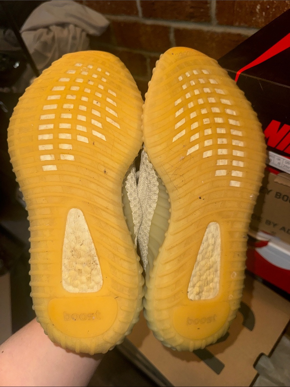 adidas Yeezy Boost 350 V2 “Light “ size 7.5 - Picture 5 of 10